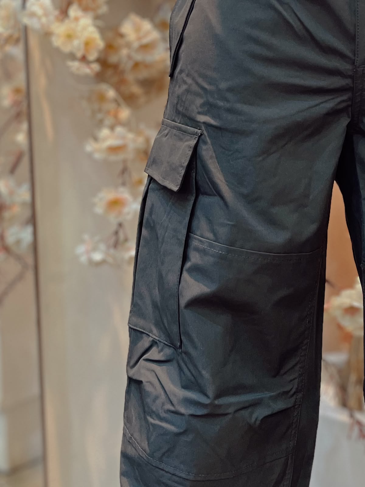 Pantalón Cargo Oversize Negro - Image 2