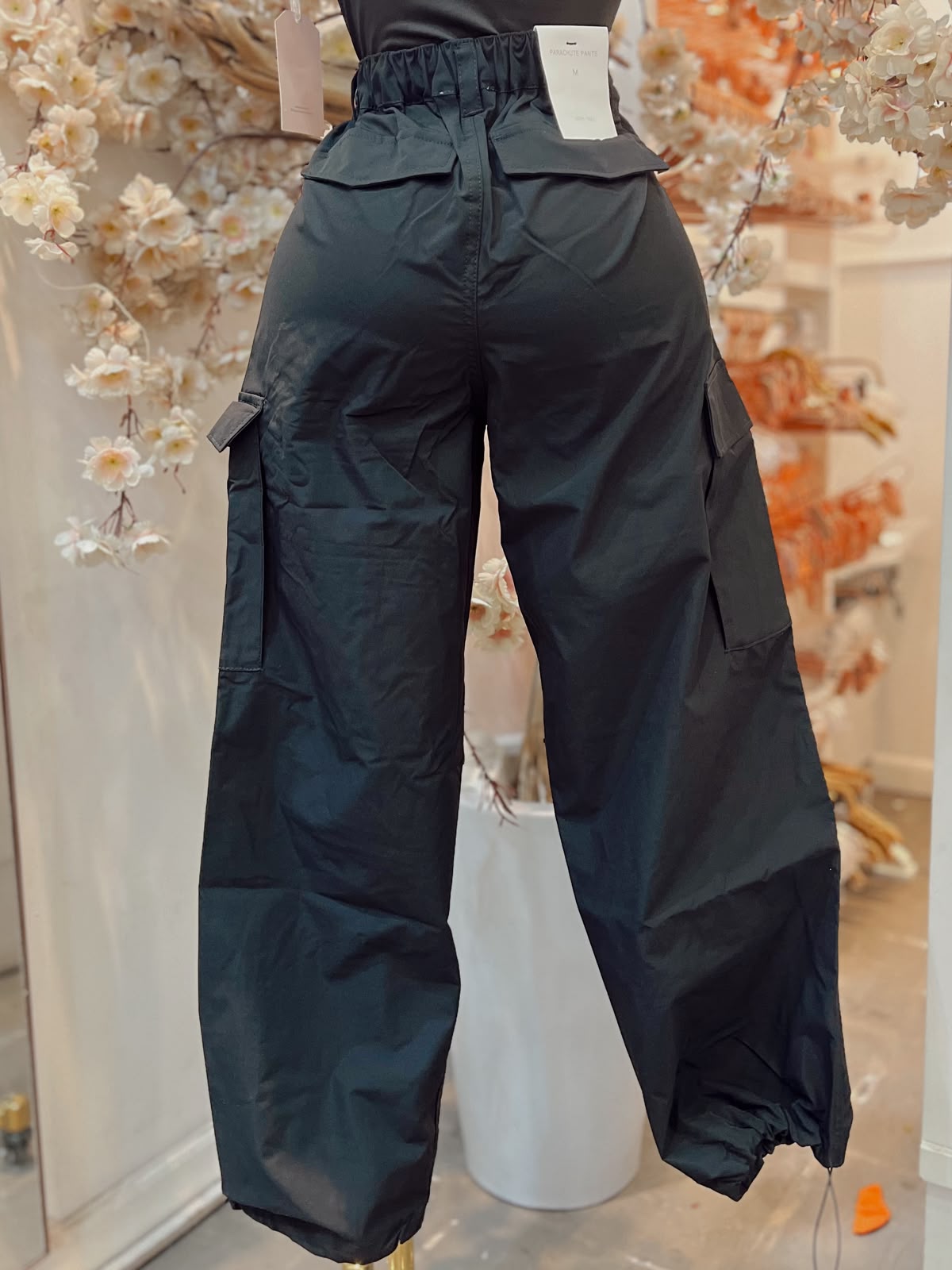 Pantalón Cargo Oversize Negro - Image 3